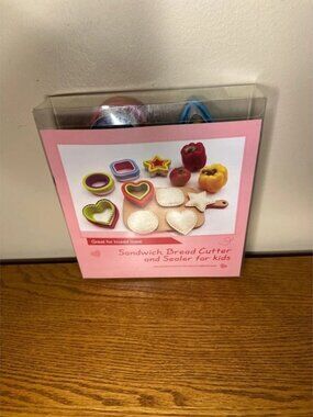 Sandwich Cutter and Sealer Uncrustables Sandwich Maker for Kids Gift New 4 Pack